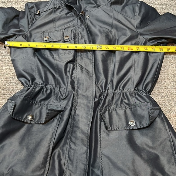 Pendleton nylon and poly Rain jacket - Picture 10 of 15